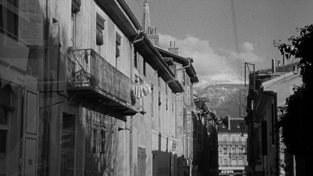 Léon Morin, prêtre — film still