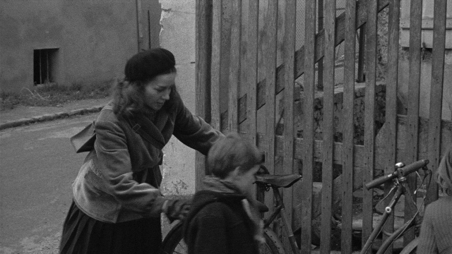Léon Morin, prêtre — film still
