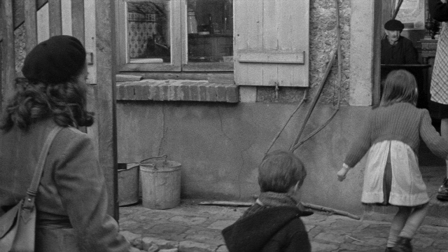 Léon Morin, prêtre — film still