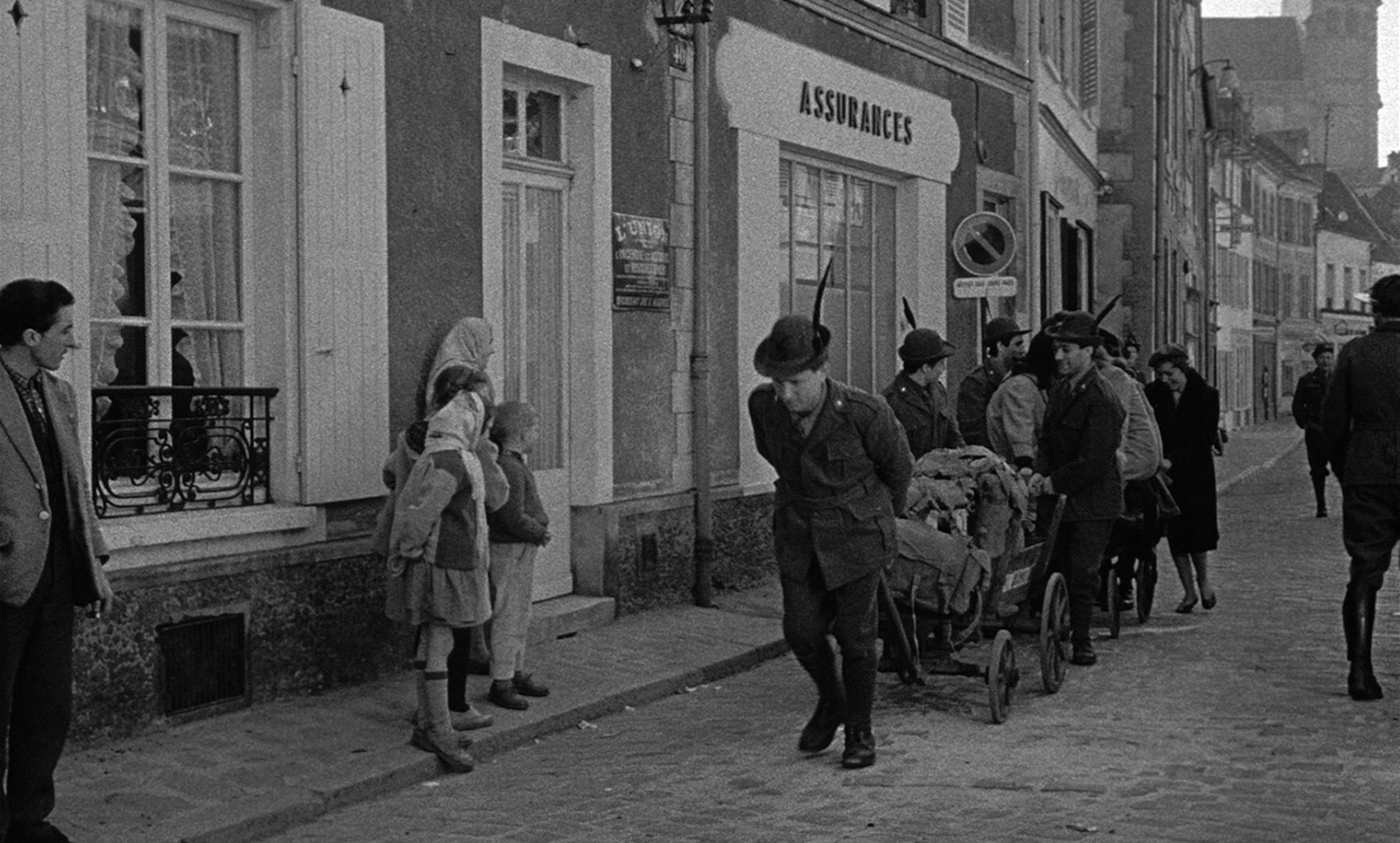 Léon Morin, prêtre (1961), wide, 1.66:1 — film still