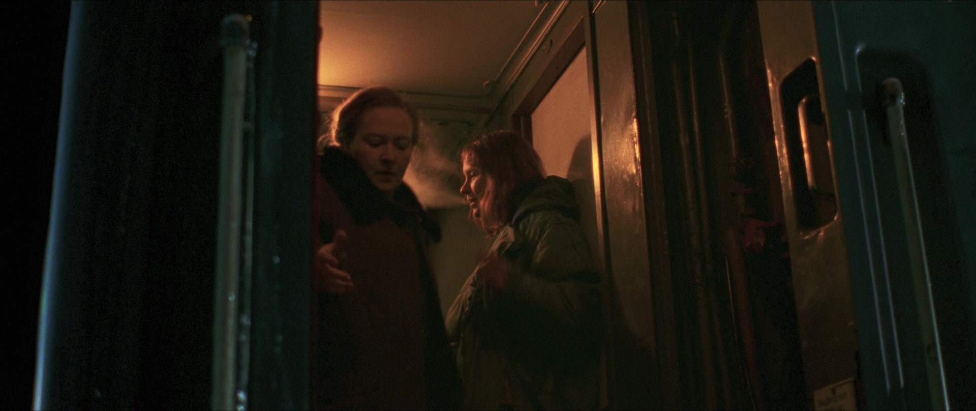 Compartiment n°6 (2021), wide, 2.38:1 — film still
