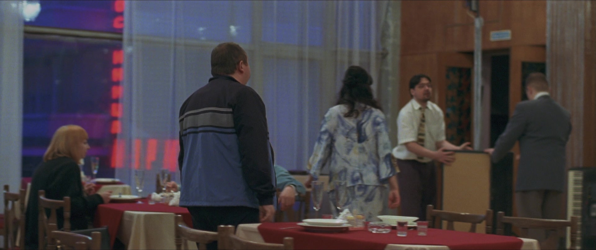 Compartiment n°6 (2021), wide, 2.38:1 — film still