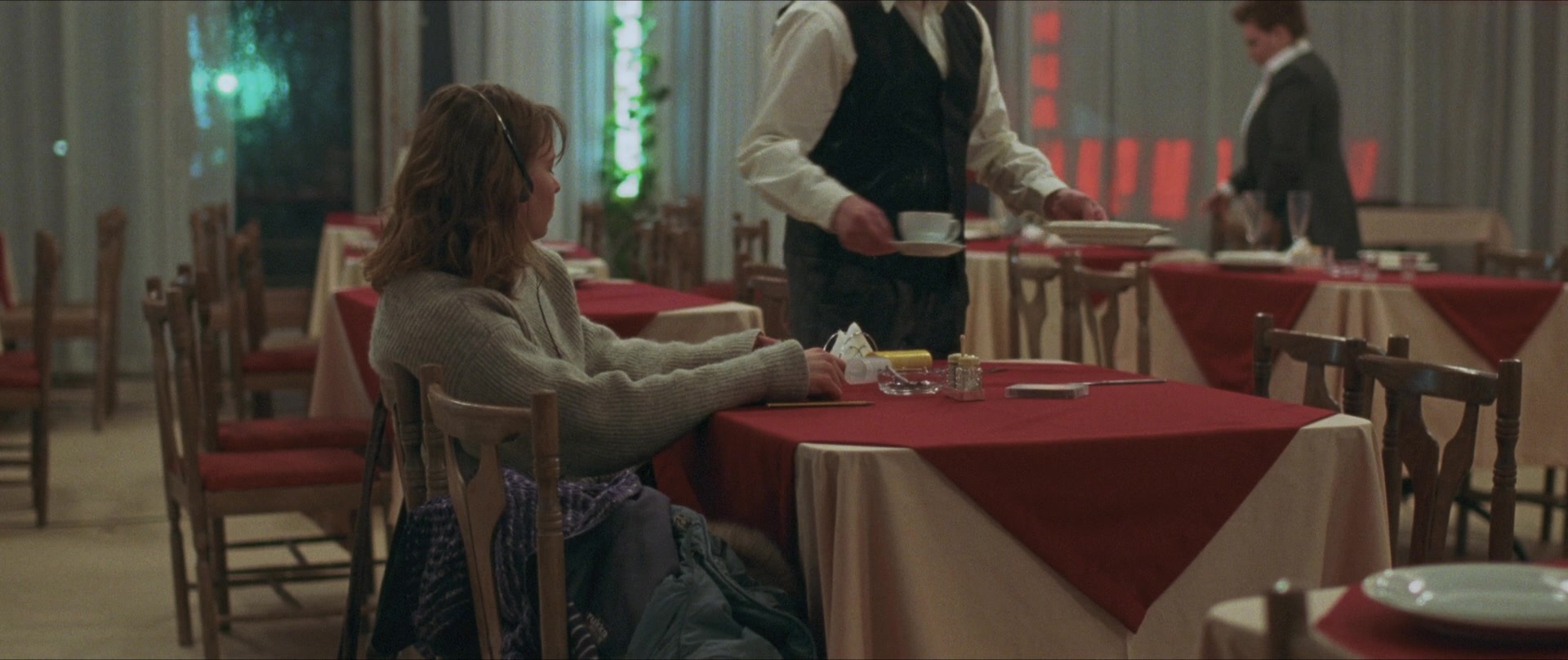 Compartiment n°6 (2021), wide, 2.38:1 — film still