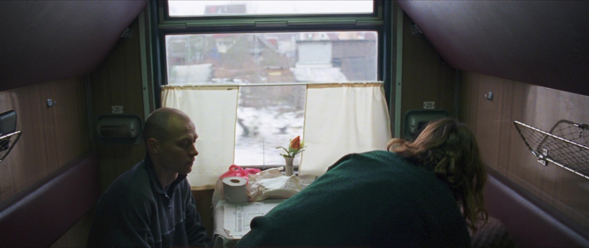 Compartiment n°6 (2021), wide, 2.38:1 — film still
