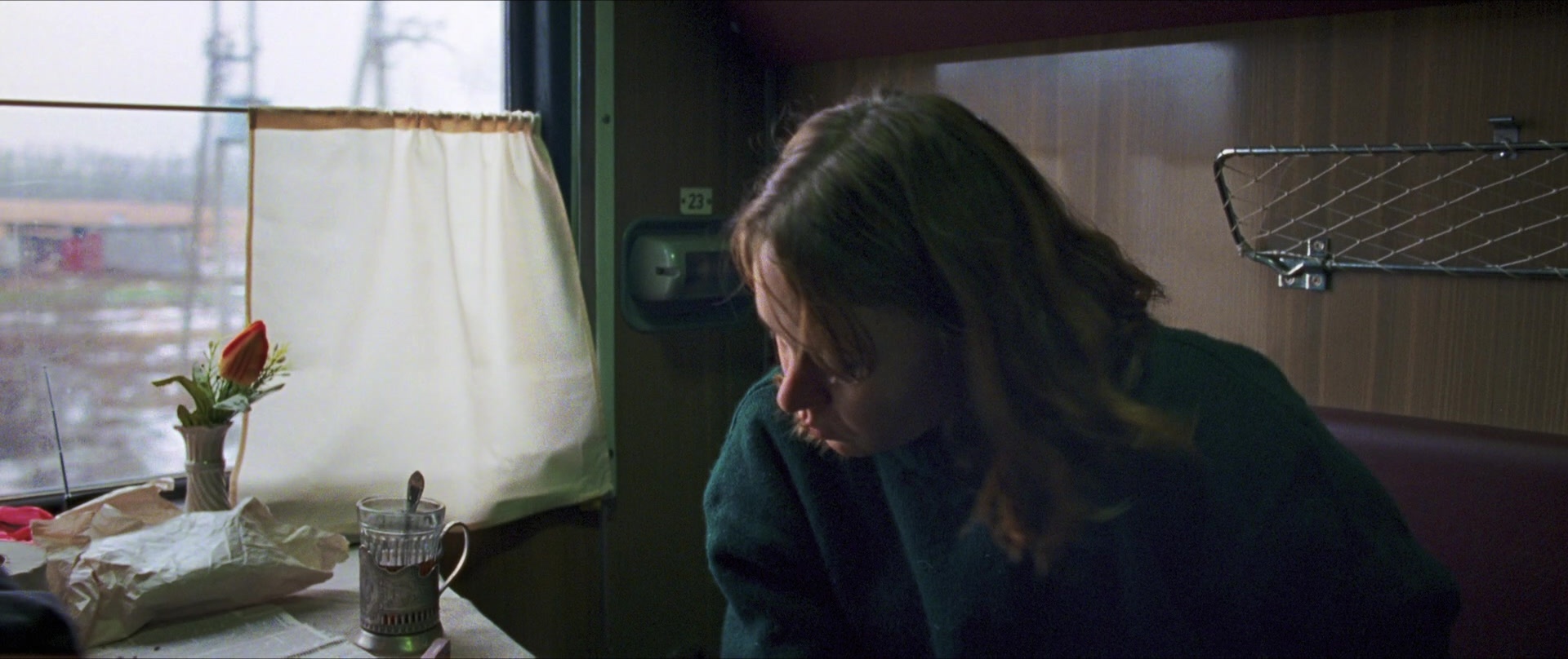 Compartiment n°6 (2021), wide, 2.38:1 — film still