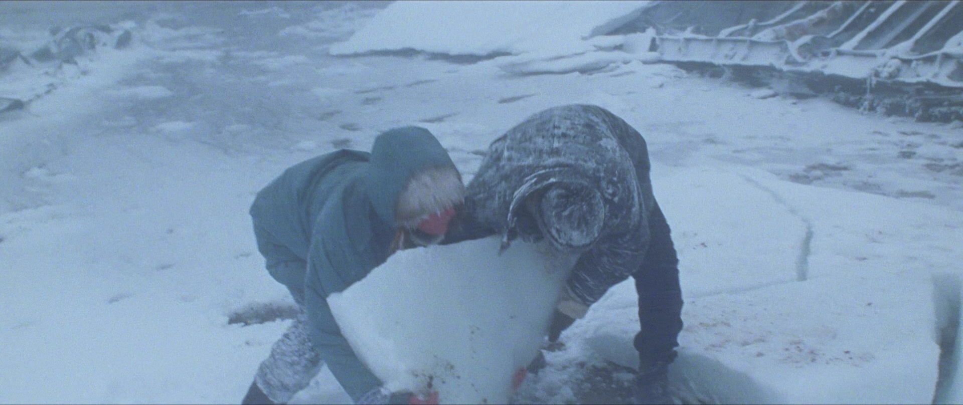 Compartiment n°6 (2021), unknown, 2.38:1 — film still