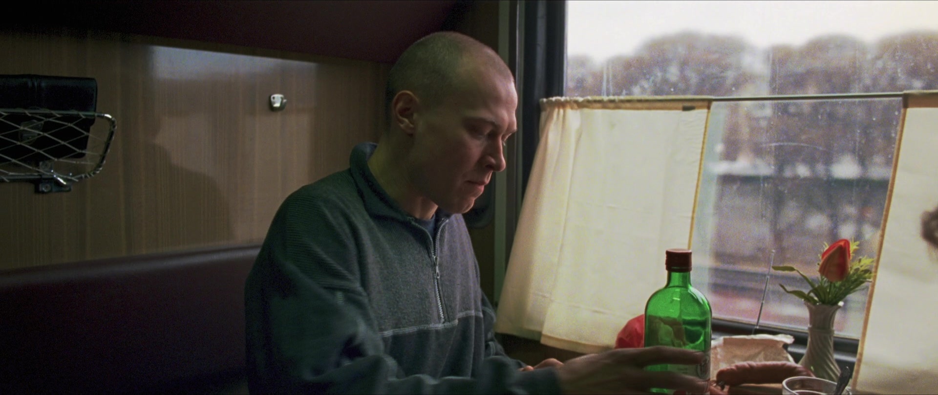 Compartiment n°6 (2021), wide, 2.38:1 — film still