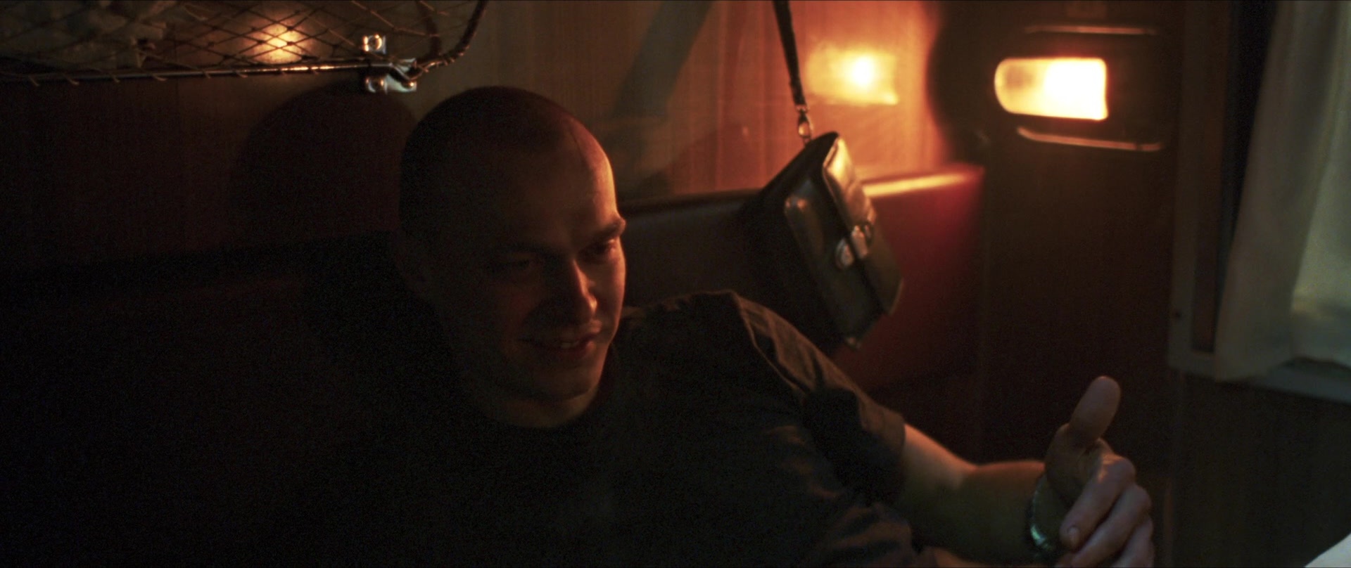 Compartiment n°6 (2021), wide, 2.38:1 — film still