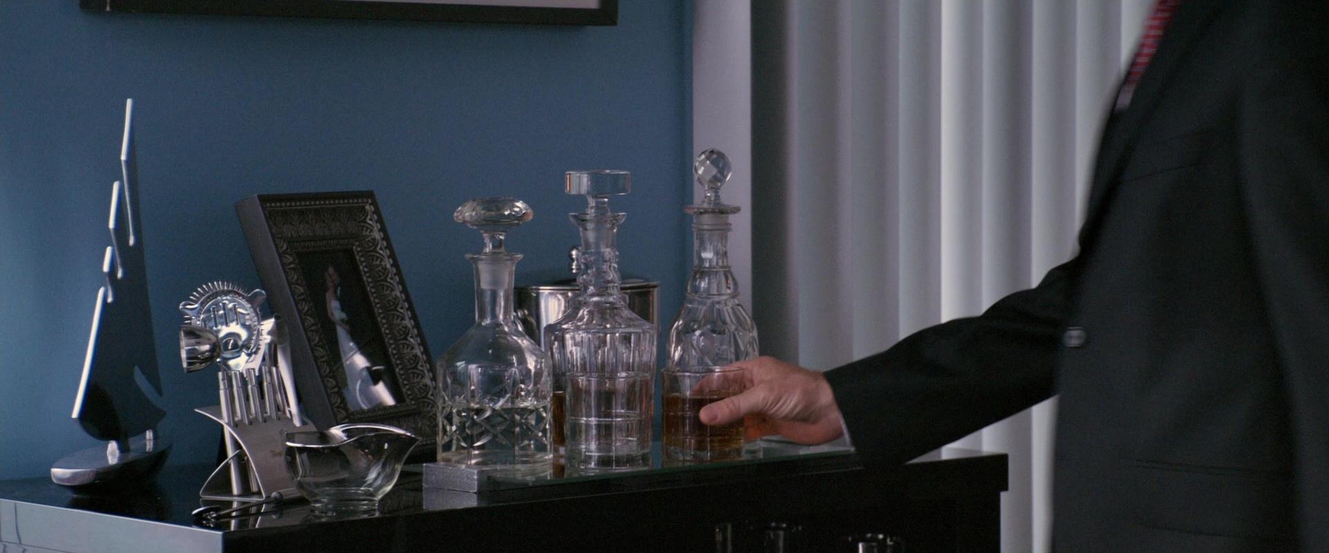 Horrible Bosses (2011), wide, 2.40:1 — film still