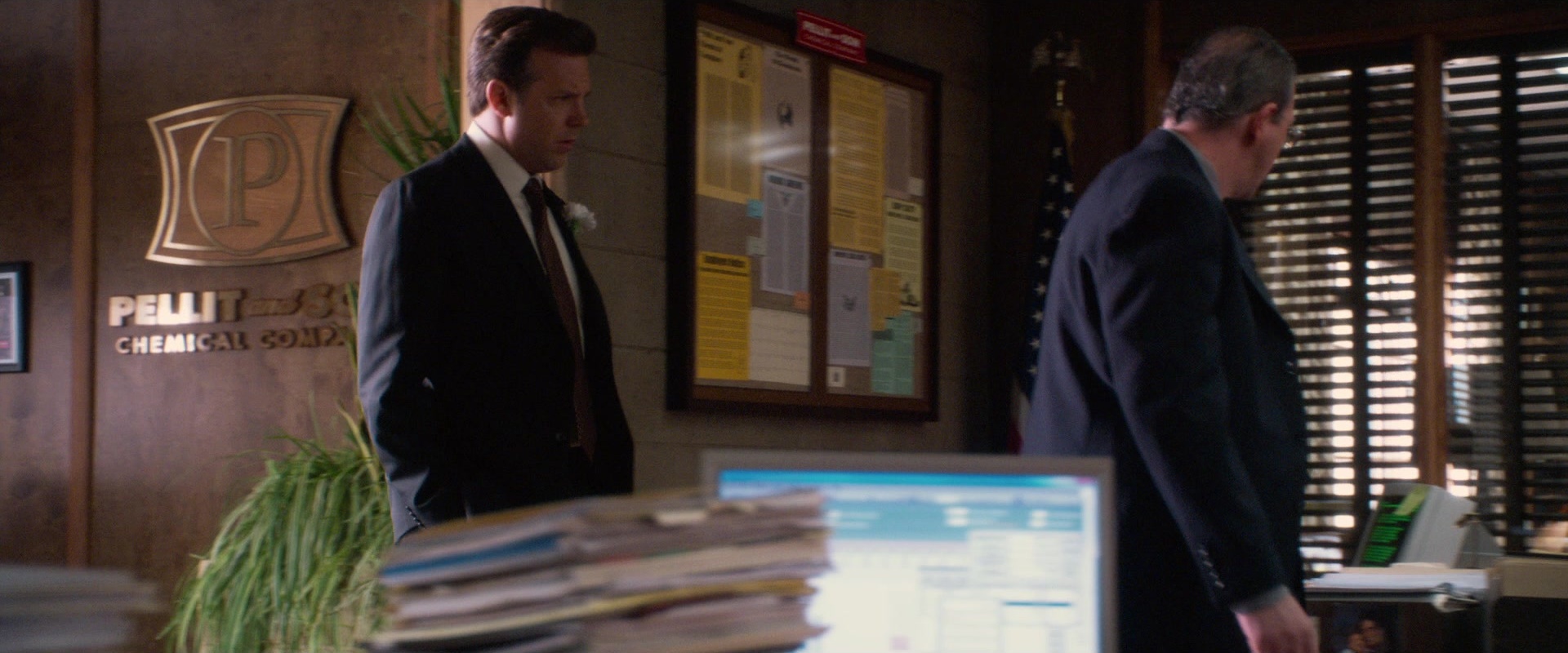 Horrible Bosses (2011), wide, 2.40:1 — film still