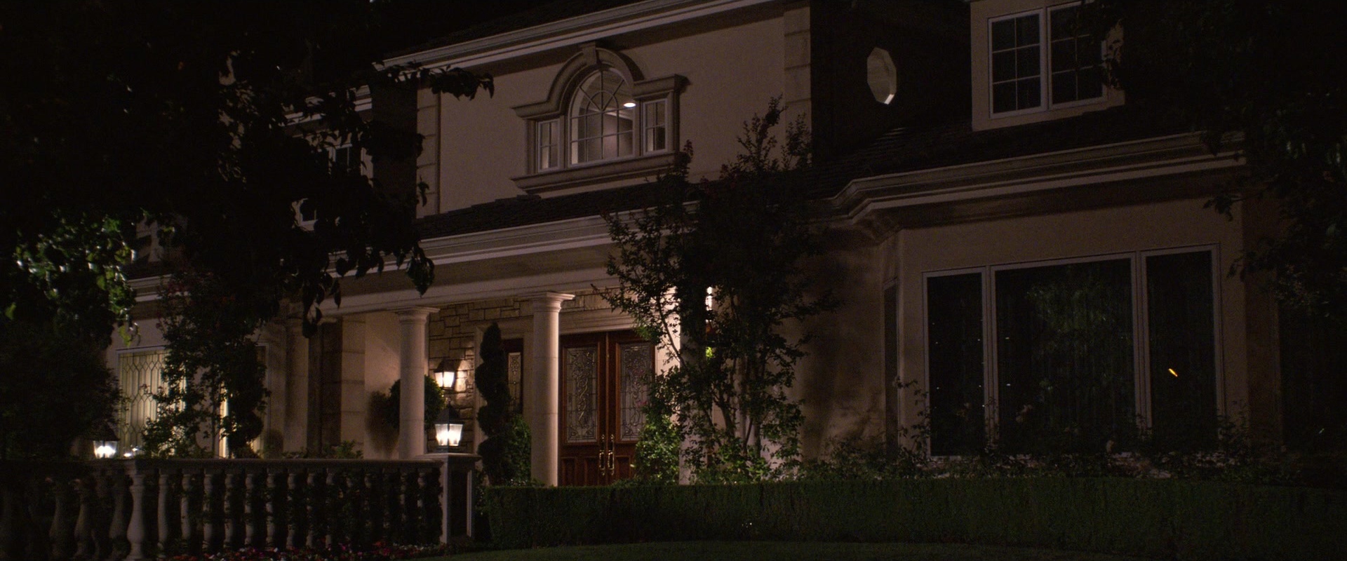 Horrible Bosses (2011), wide, 2.40:1 — film still