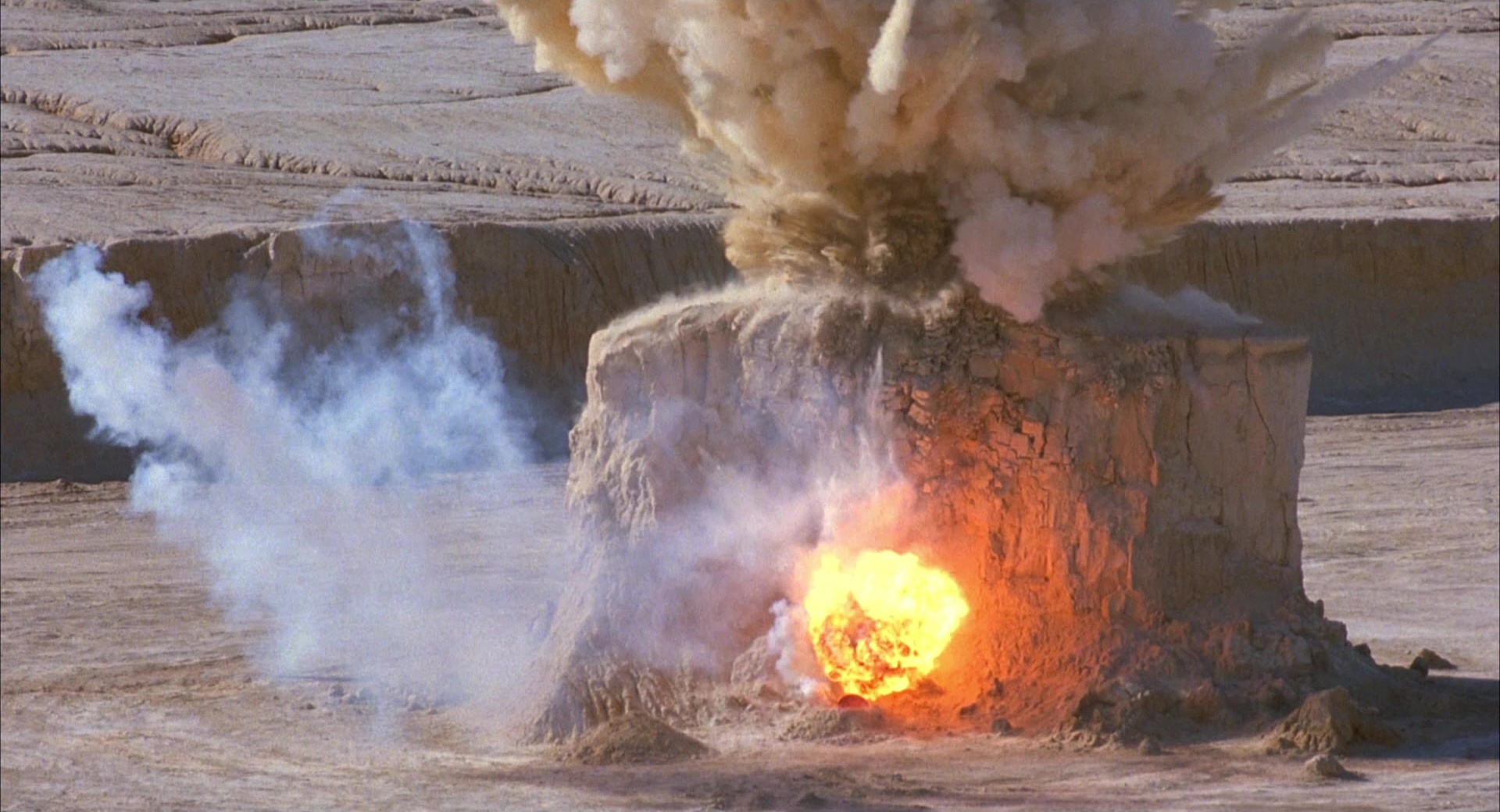 Cherry 2000 (1987), wide, 1.85:1 — film still