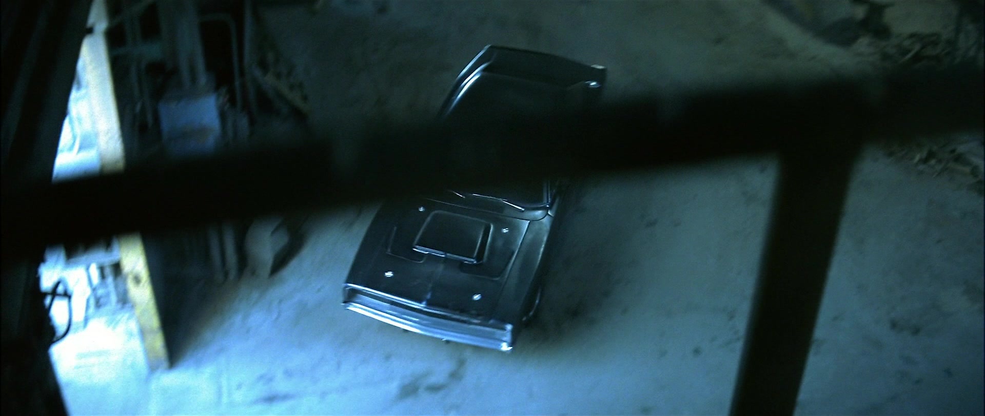 Blade (1998), wide, 2.36:1 — film still