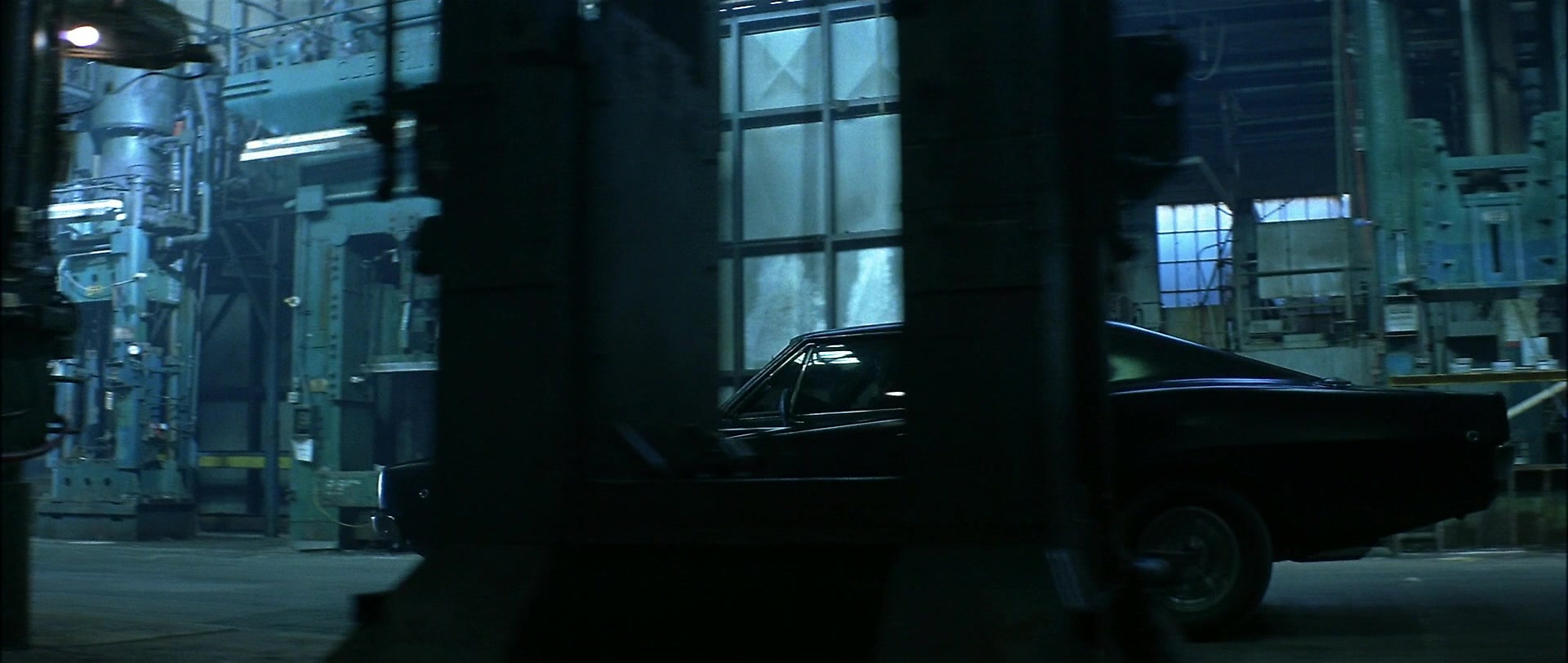Blade (1998), medium, 2.36:1 — film still