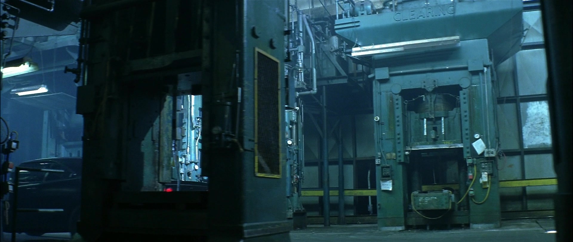 Blade (1998), wide, 2.36:1 — film still