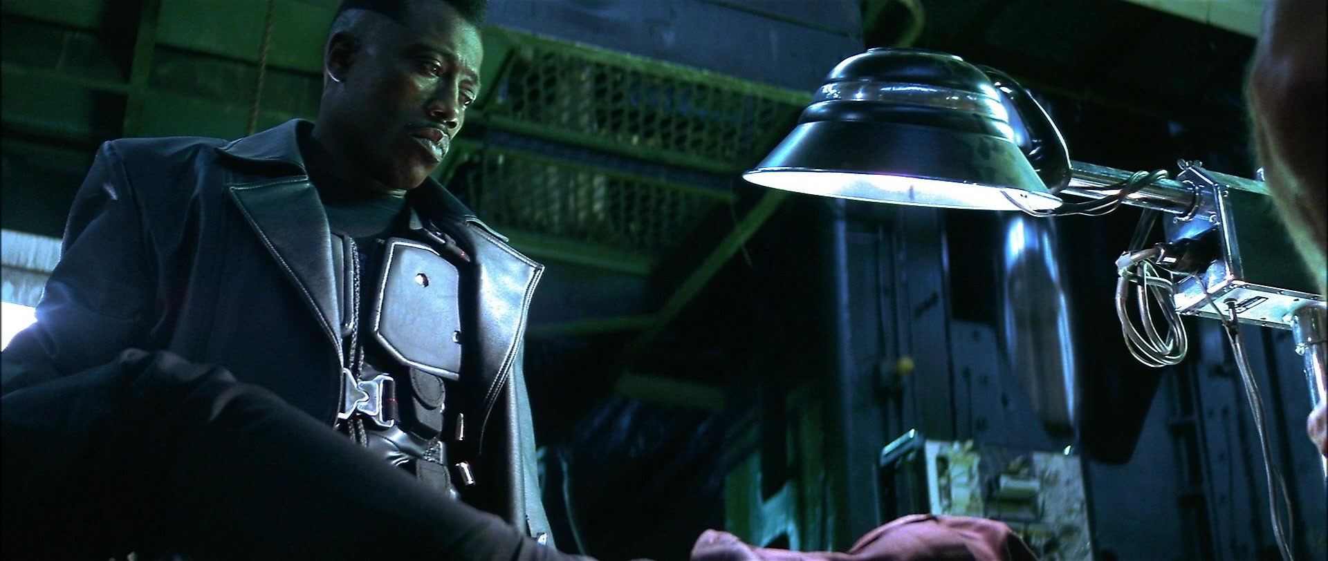 Blade (1998), wide, 2.36:1 — film still