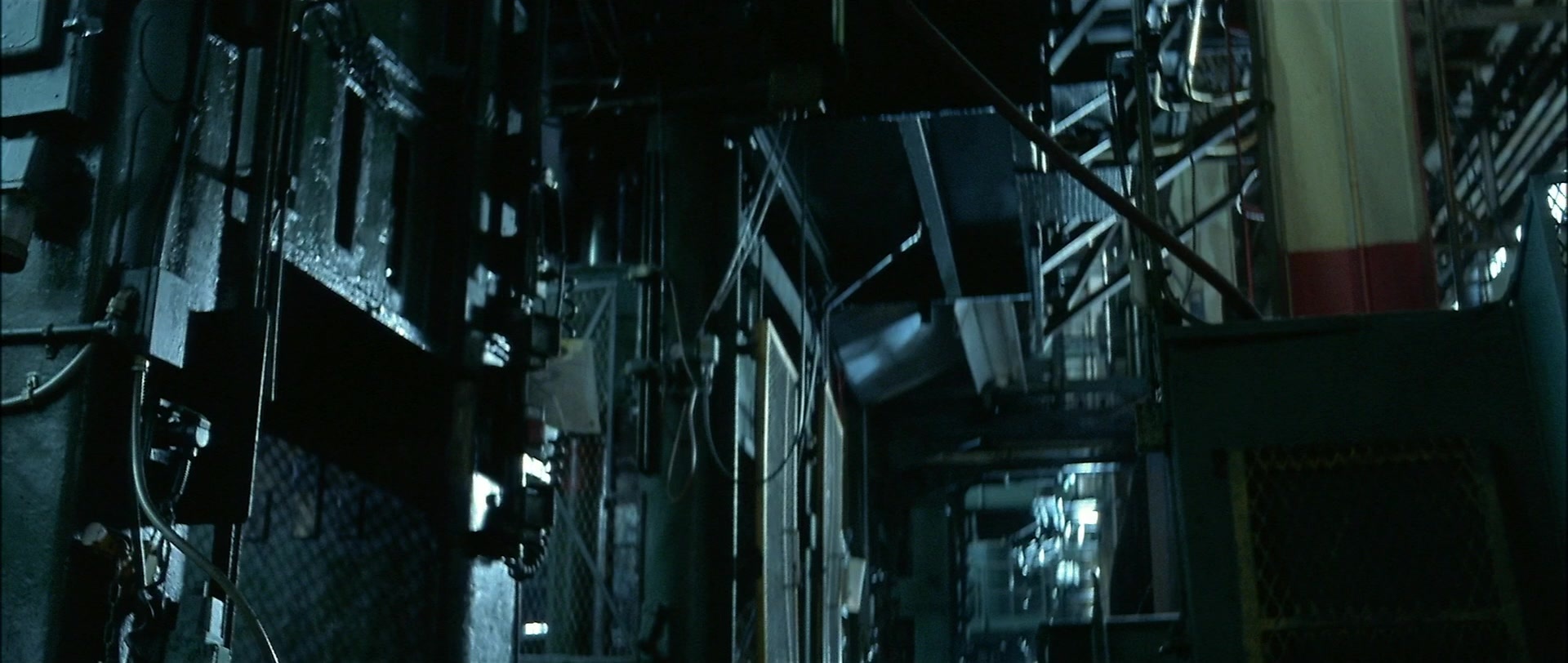 Blade (1998), wide, 2.36:1 — film still