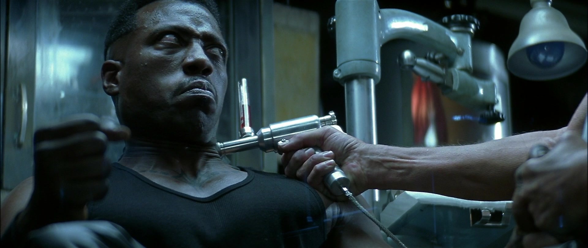 Blade (1998), wide, 2.36:1 — film still