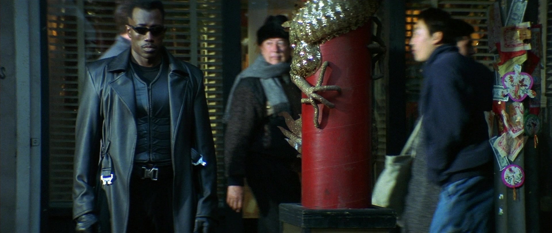 Blade (1998), wide, 2.36:1 — film still