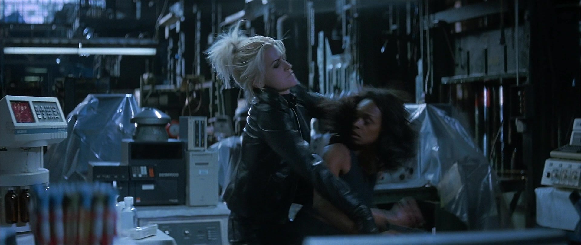 Blade (1998), wide, 2.36:1 — film still