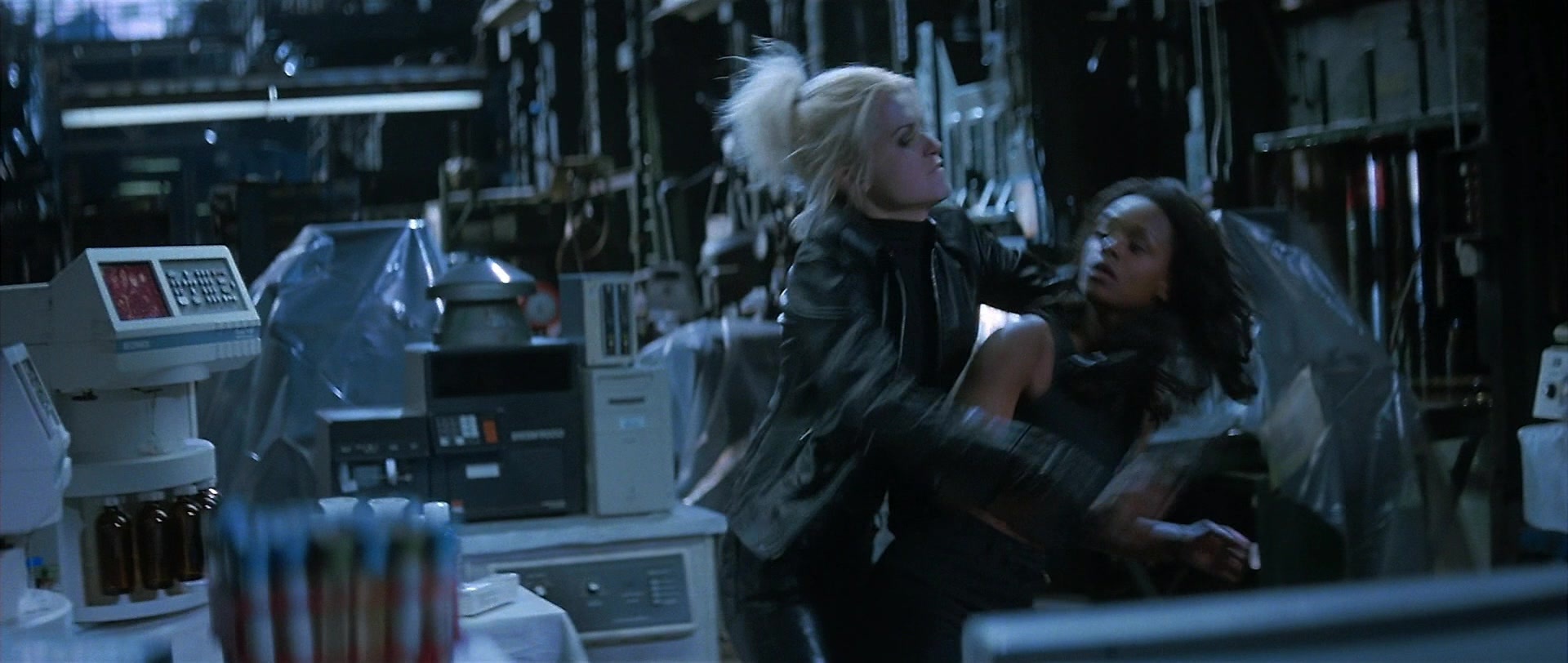 Blade (1998), wide, 2.36:1 — film still
