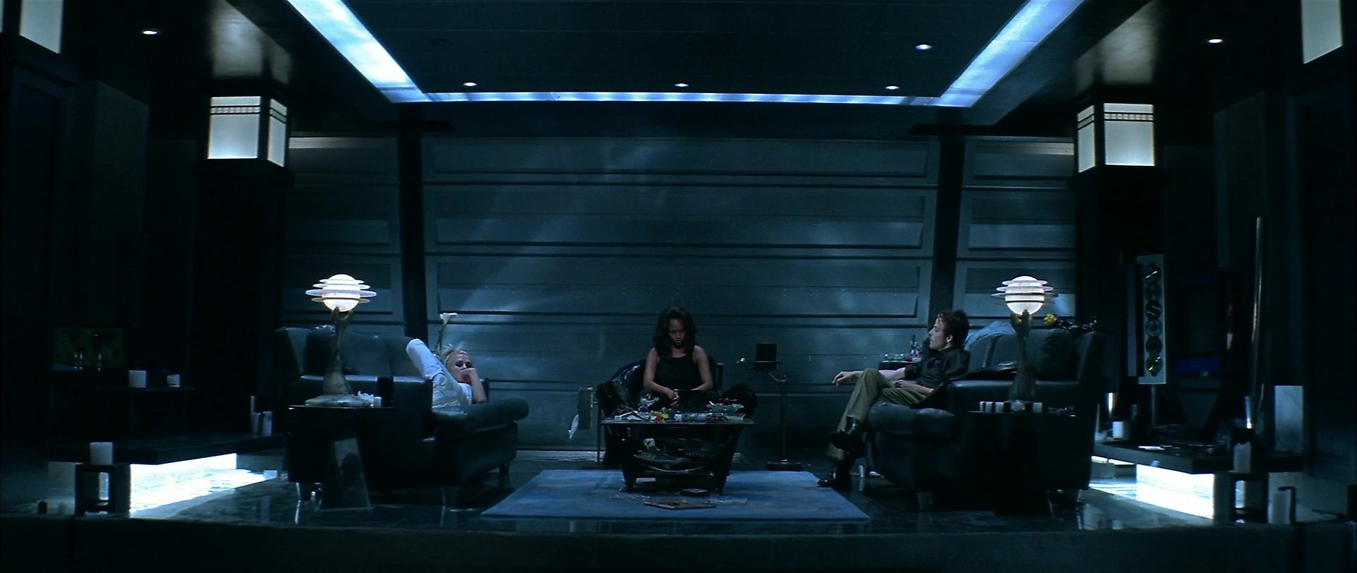 Blade (1998), wide, 2.36:1 — film still