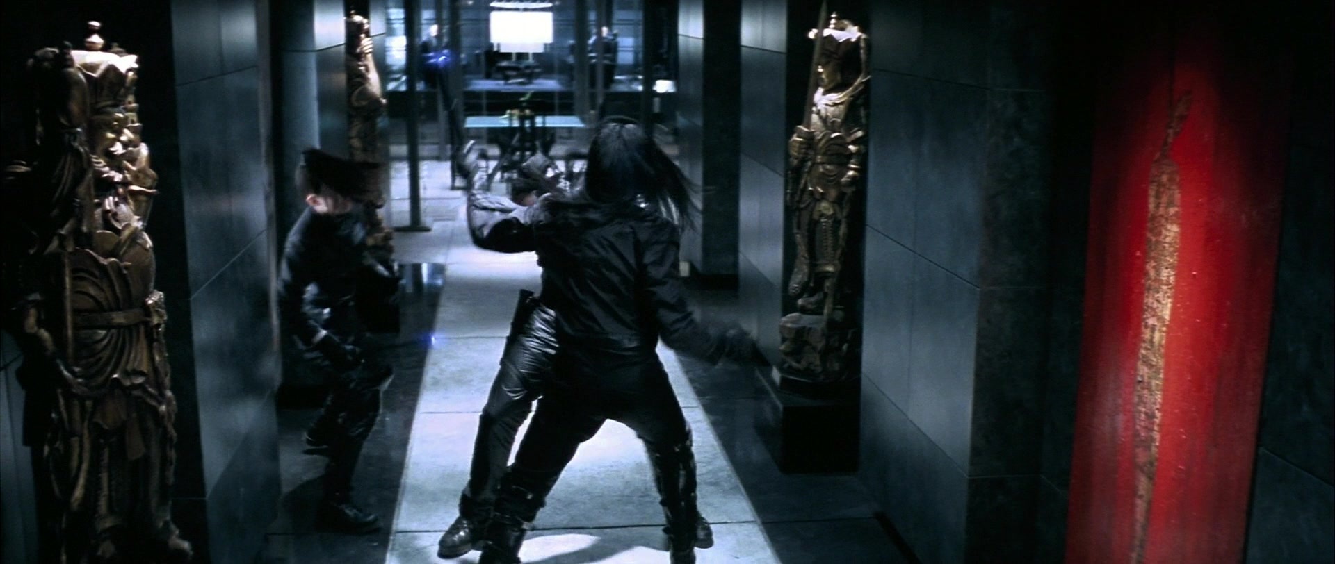 Blade (1998), wide, 2.36:1 — film still