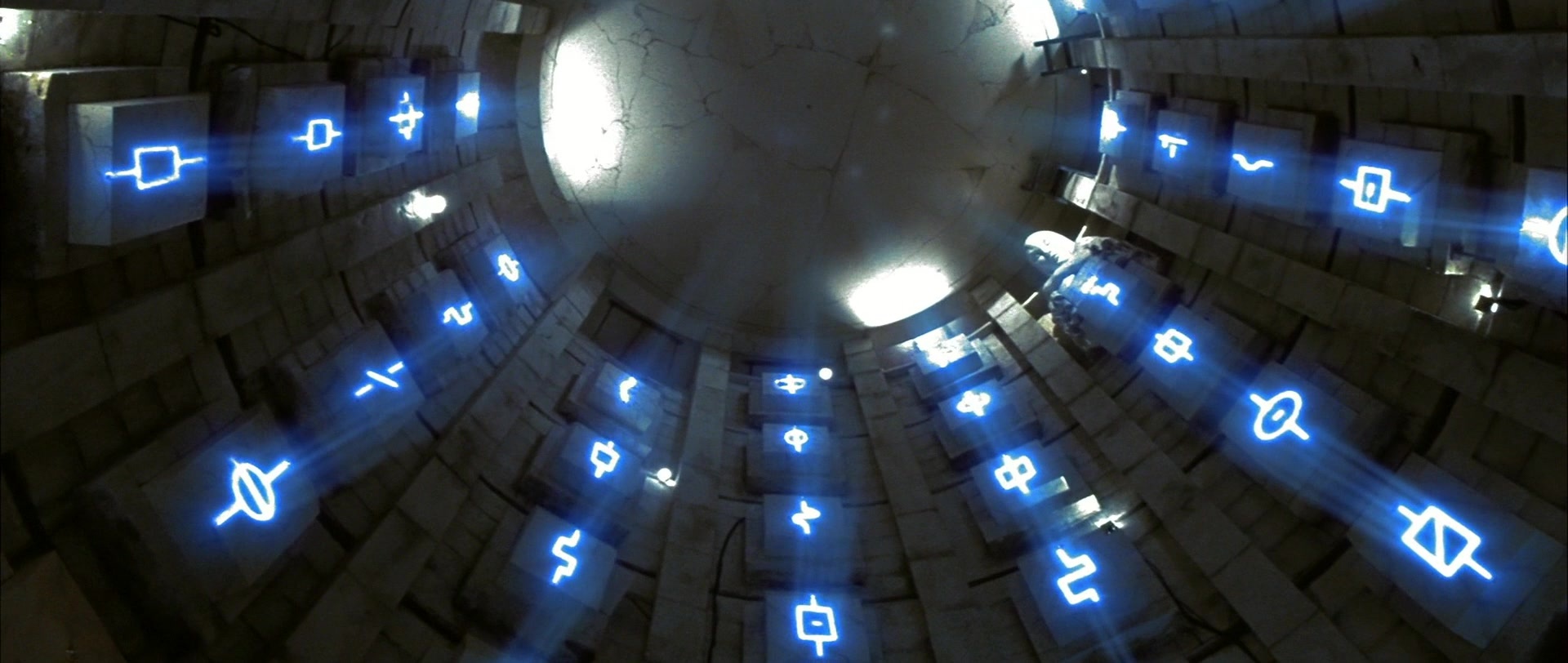 Blade (1998), wide, 2.36:1 — film still