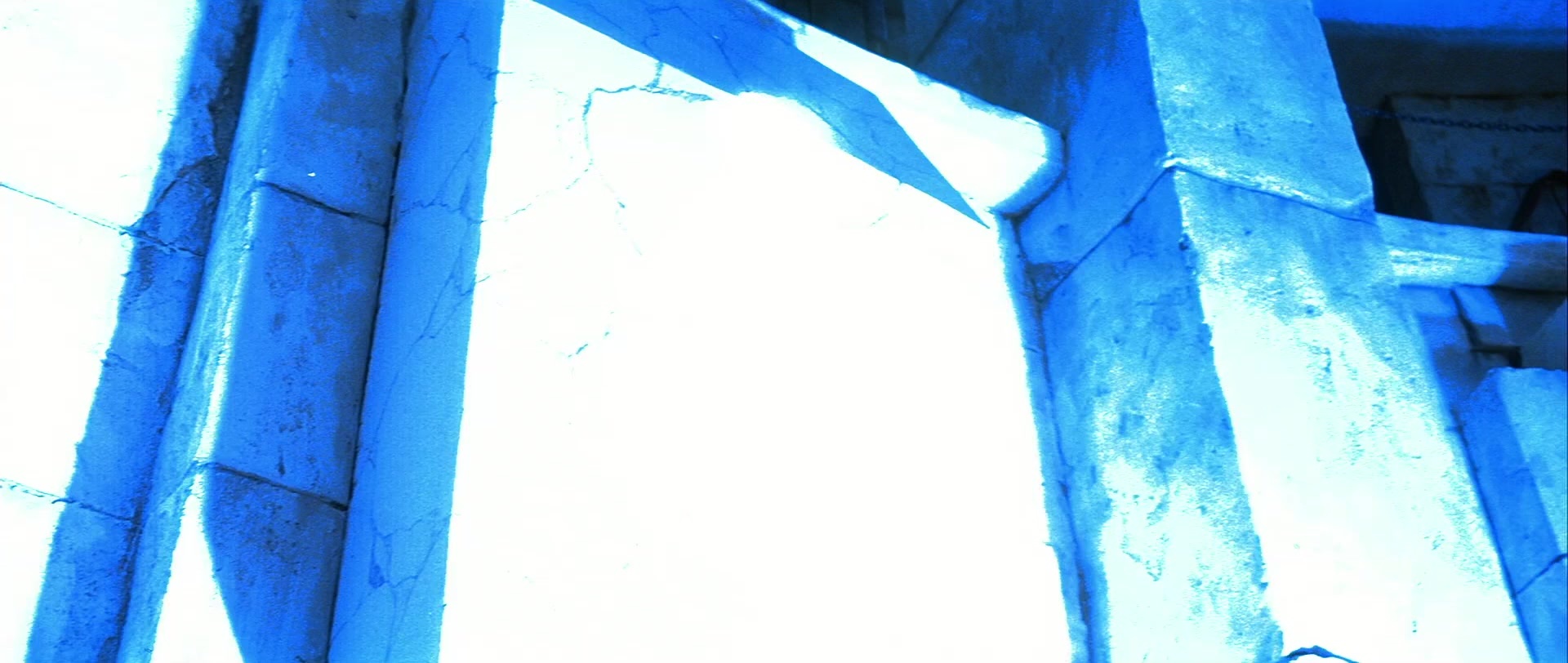 Blade (1998), wide, 2.36:1 — film still