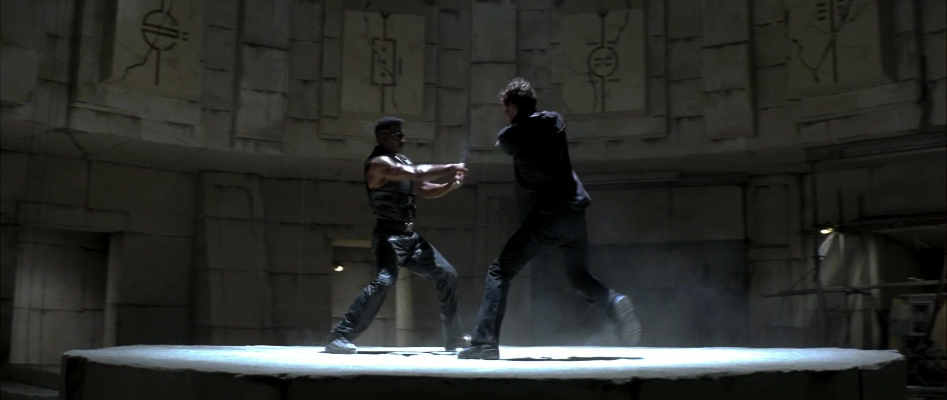 Blade (1998), wide, 2.36:1 — film still