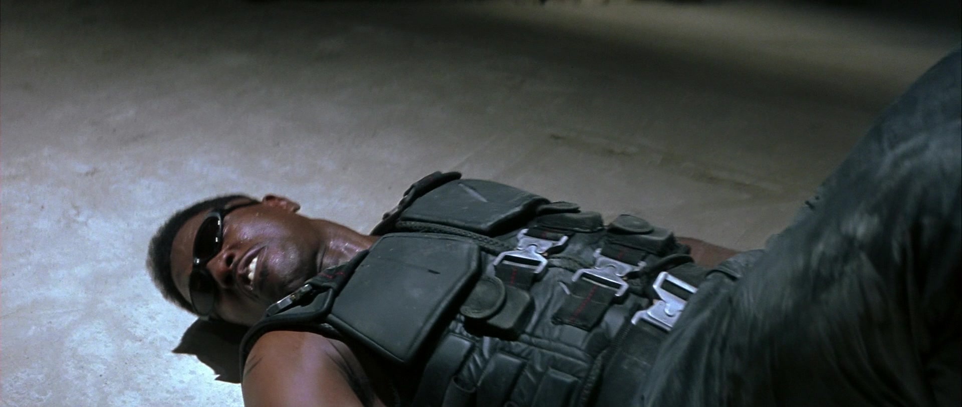 Blade (1998), wide, 2.36:1 — film still