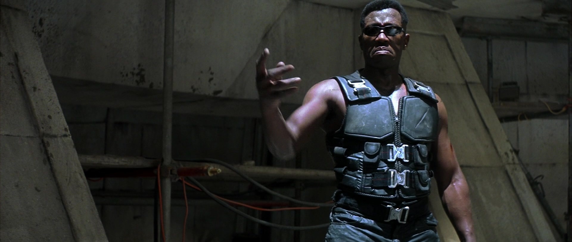 Blade (1998), wide, 2.36:1 — film still