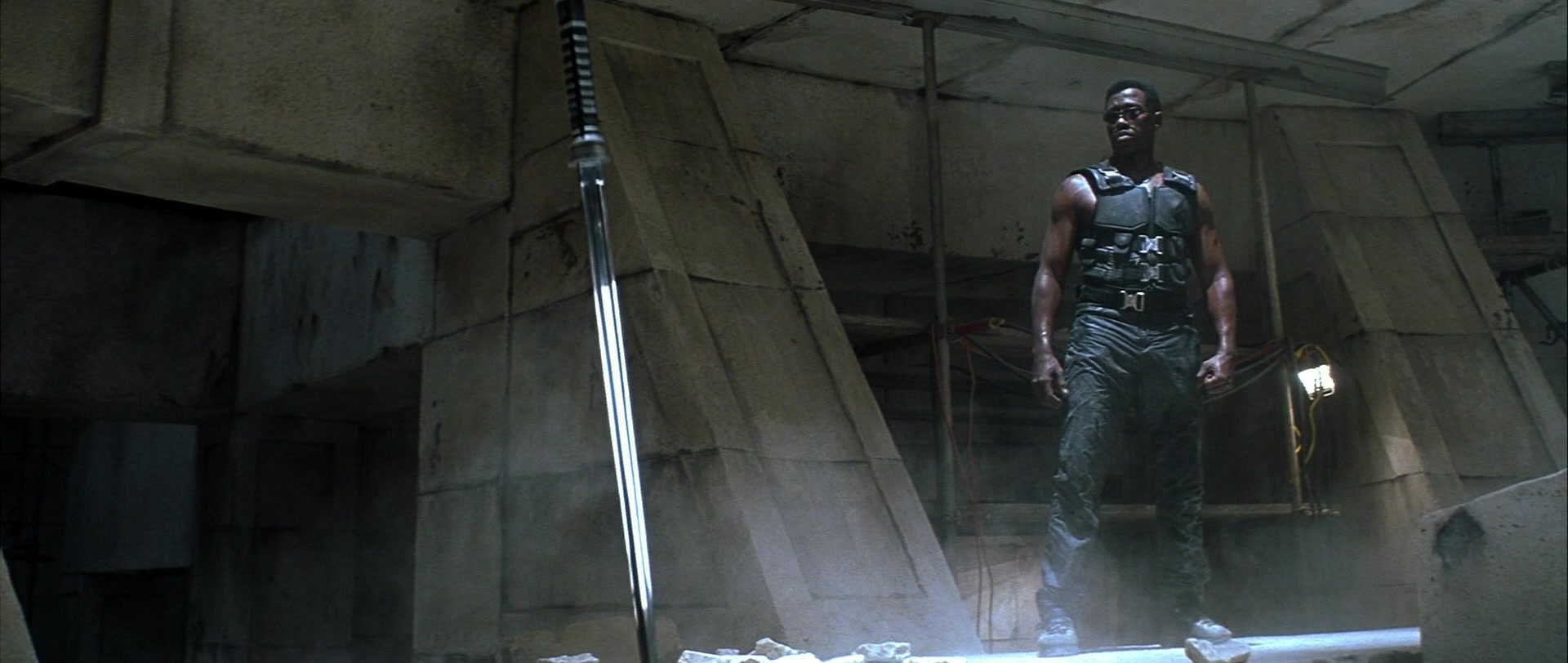 Blade (1998), wide, 2.36:1 — film still