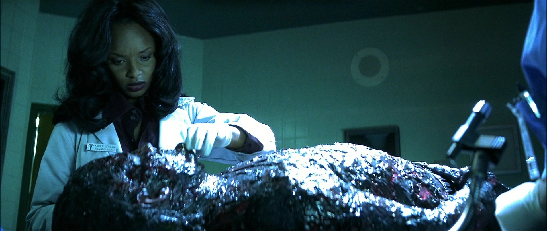 Blade (1998), wide, 2.36:1 — film still