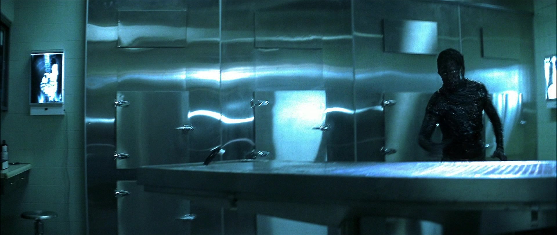Blade (1998), wide, 2.36:1 — film still