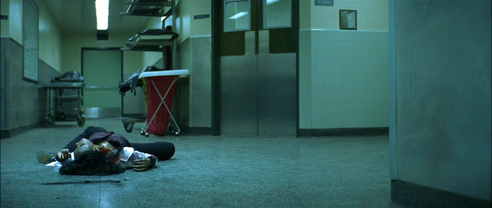 Blade (1998), wide, 2.36:1 — film still