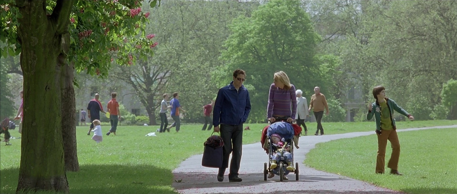 About a Boy (2002), wide, 2.35:1 — film still