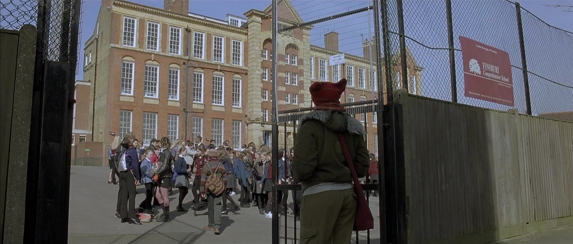 About a Boy (2002), wide, 2.35:1 — film still