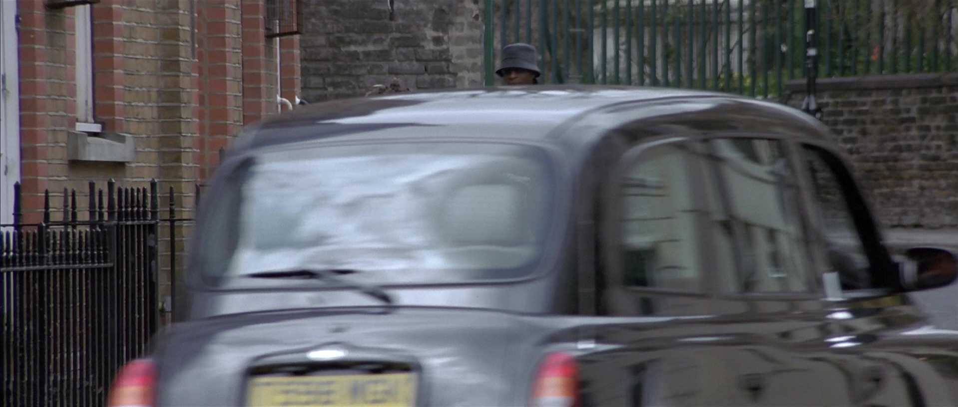 About a Boy (2002), wide, 2.35:1 — film still