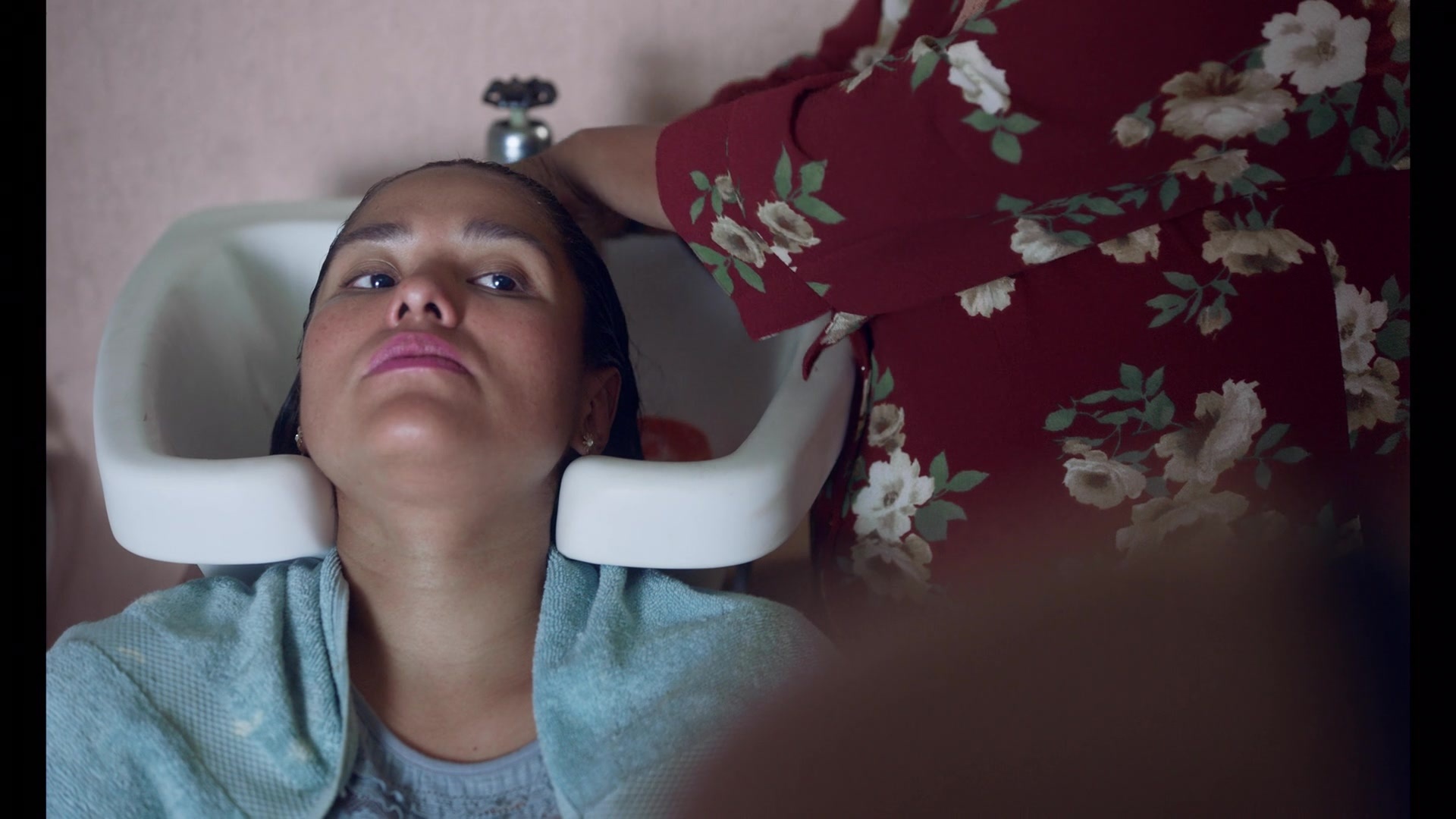 Noche de Fuego (2021), wide, 1.78:1 — film still