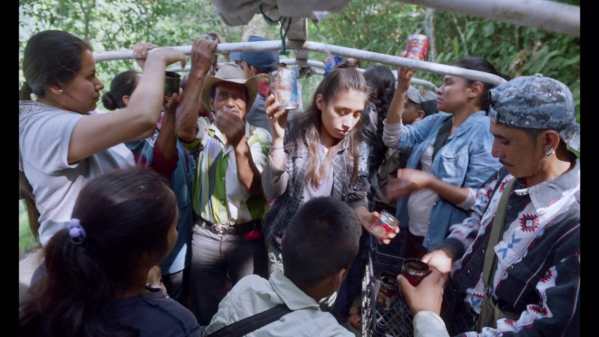 Noche de Fuego (2021), wide, 1.78:1 — film still