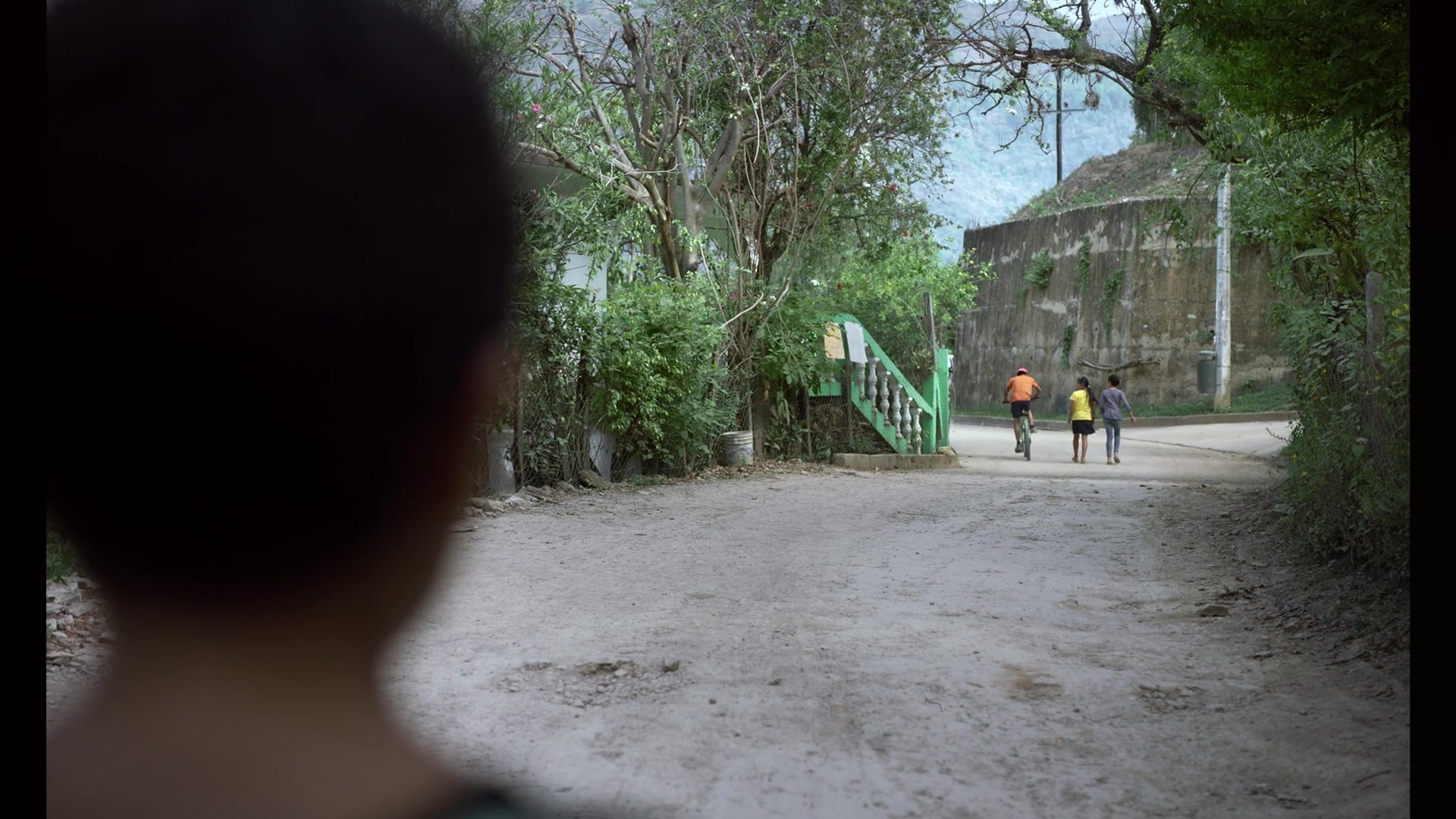 Noche de Fuego (2021), wide, 1.78:1 — film still