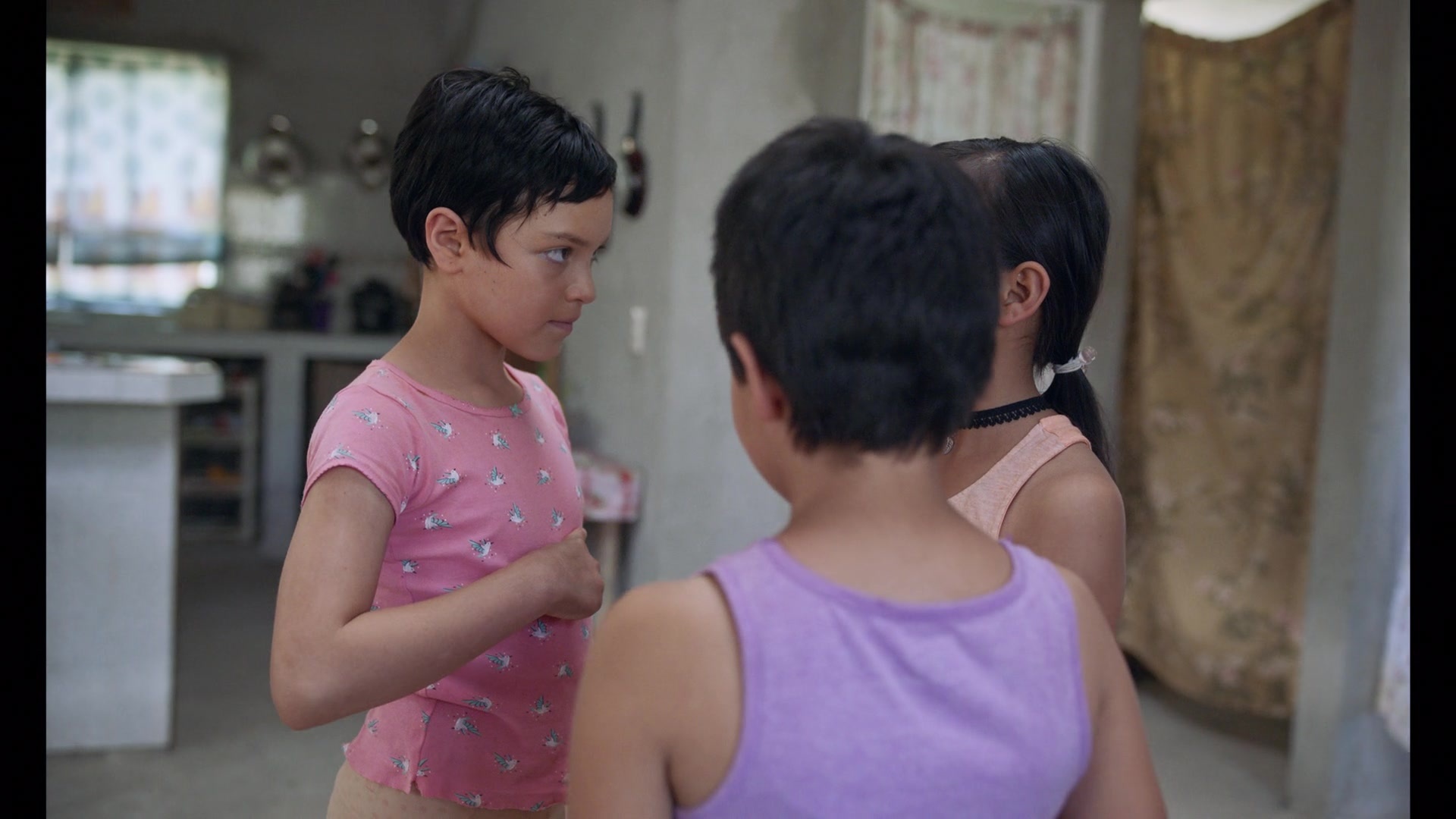 Noche de Fuego (2021), wide, 1.78:1 — film still