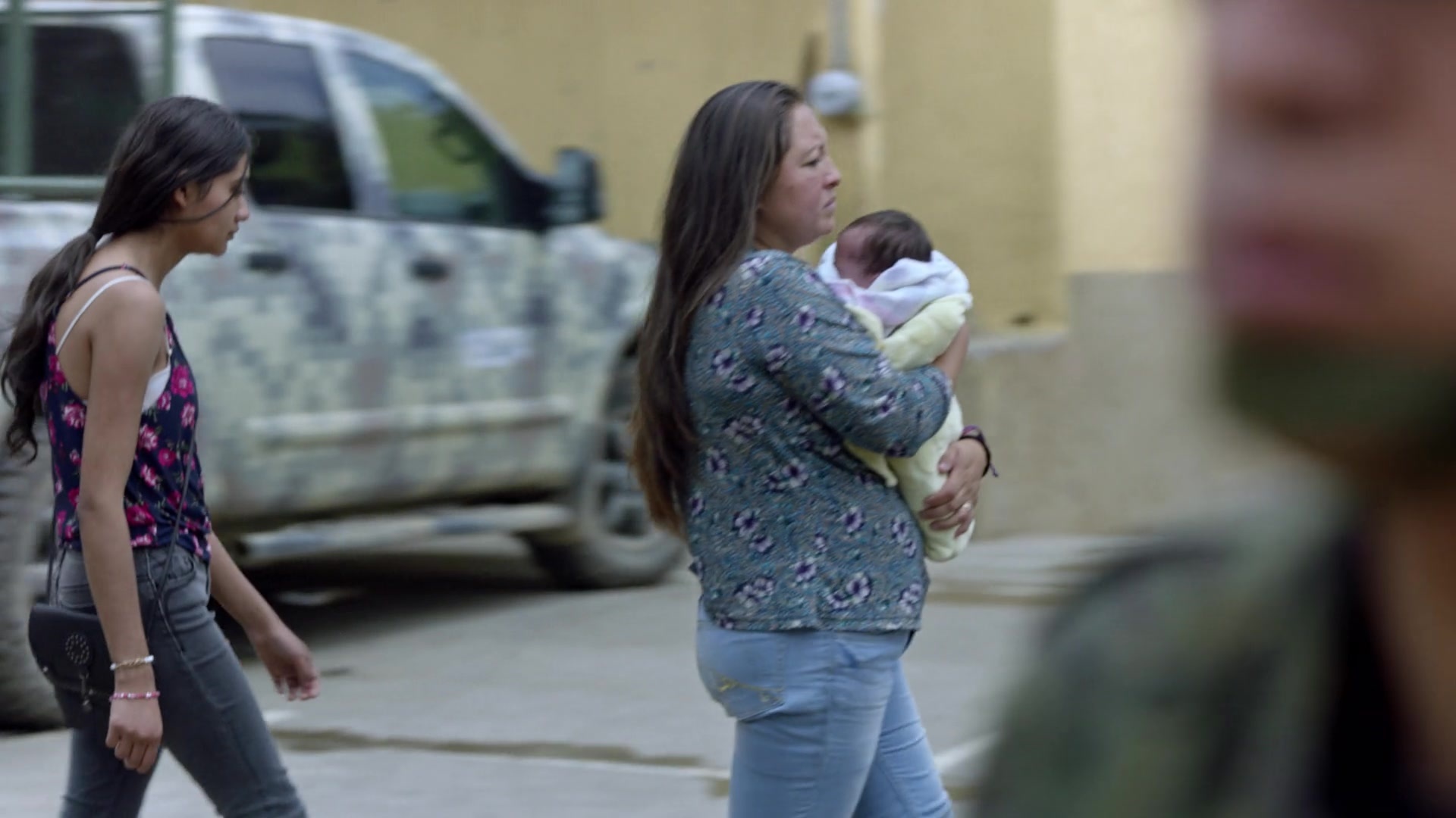 Noche de Fuego (2021), wide, 1.78:1 — film still