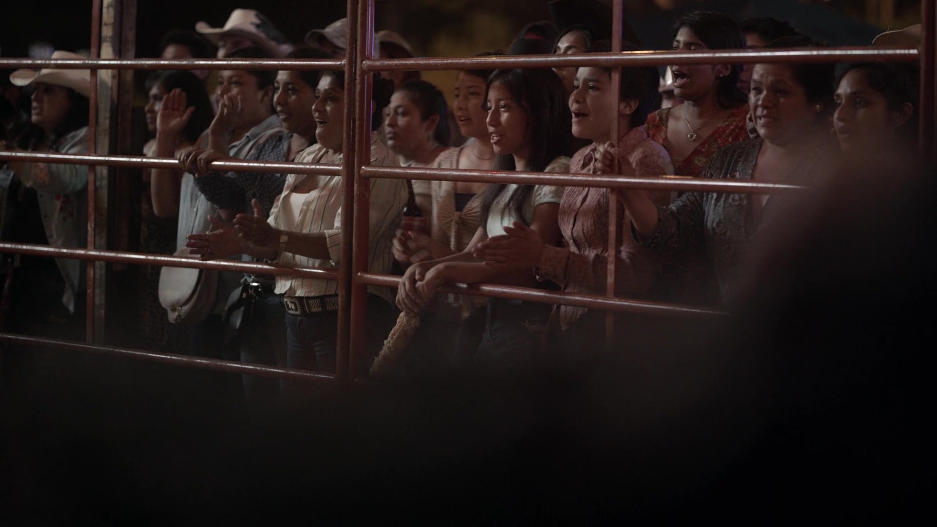 Noche de Fuego (2021), wide, 1.78:1 — film still