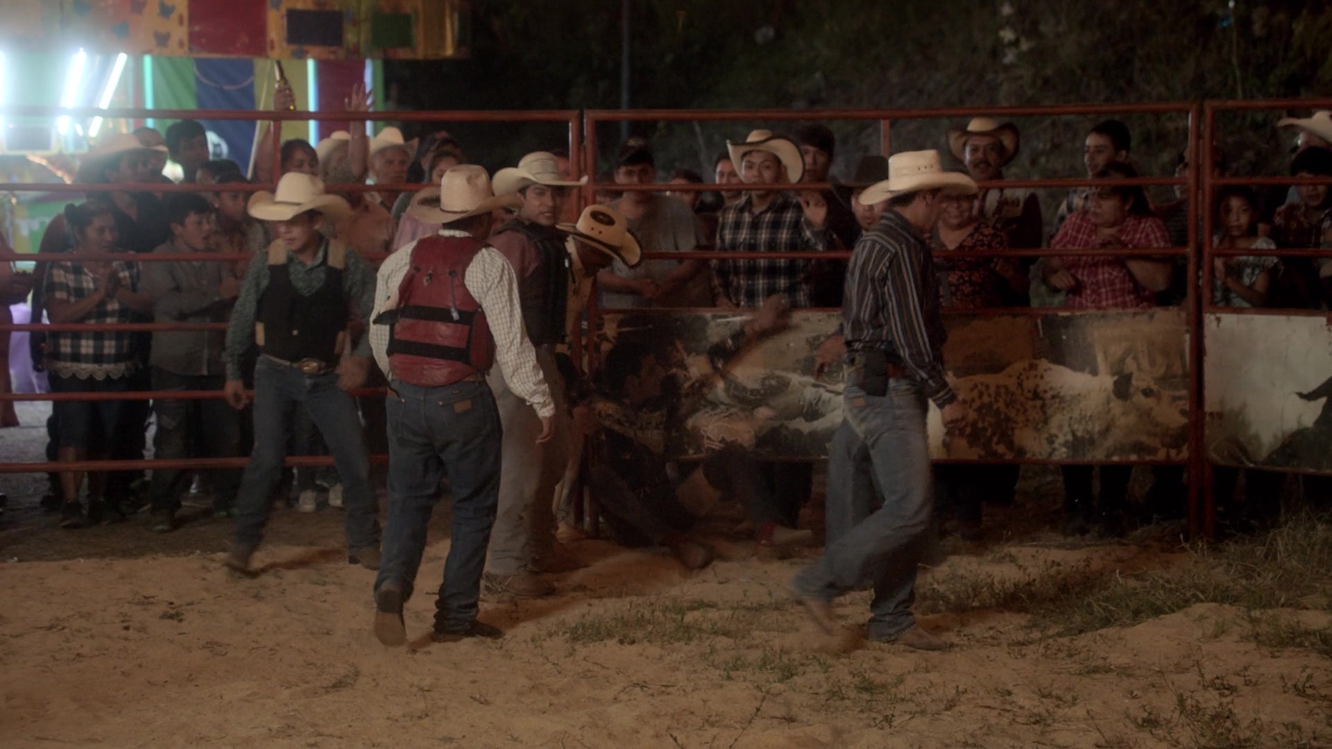 Noche de Fuego (2021), wide, 1.78:1 — film still