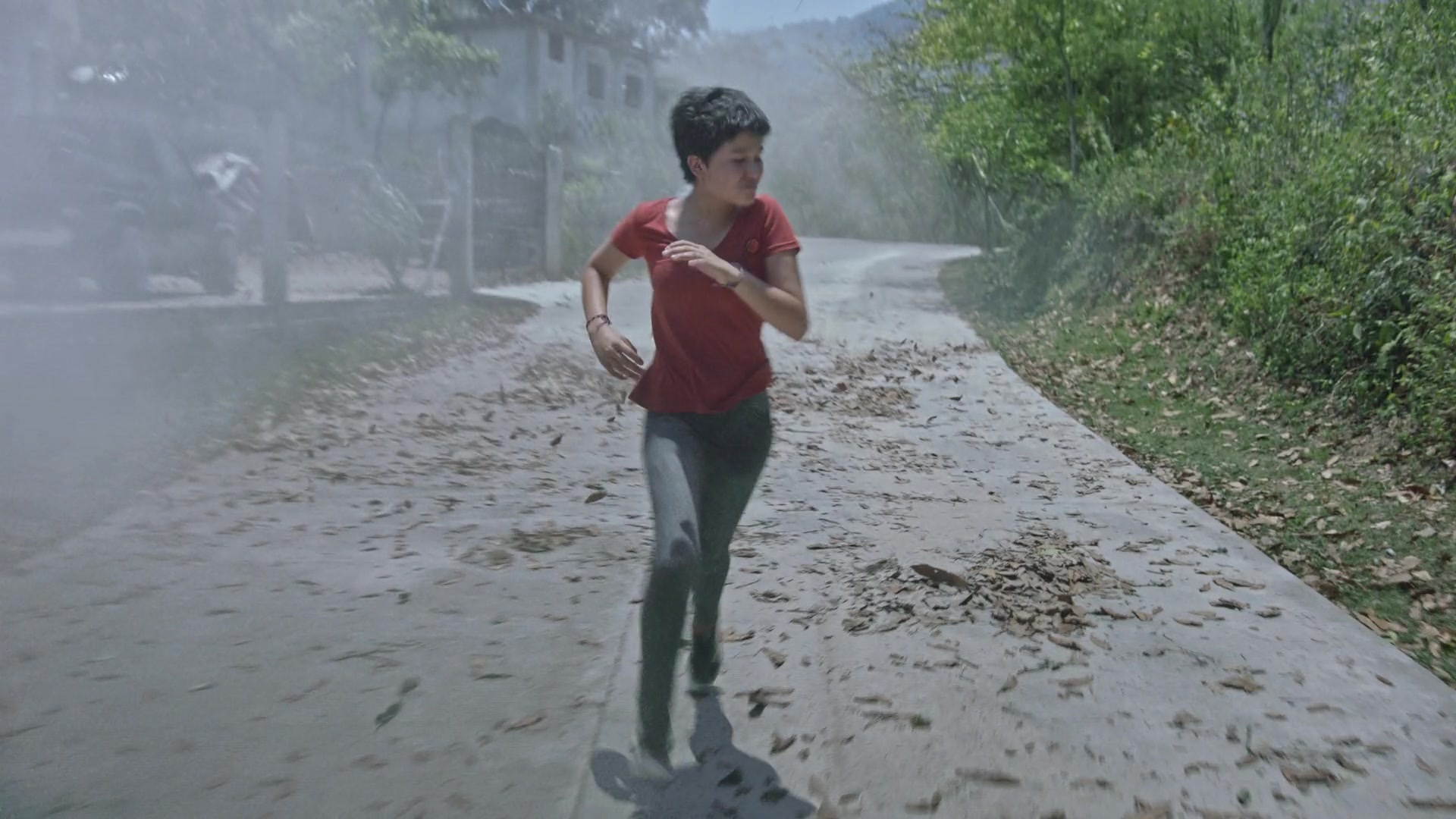 Noche de Fuego (2021), wide, 1.78:1 — film still