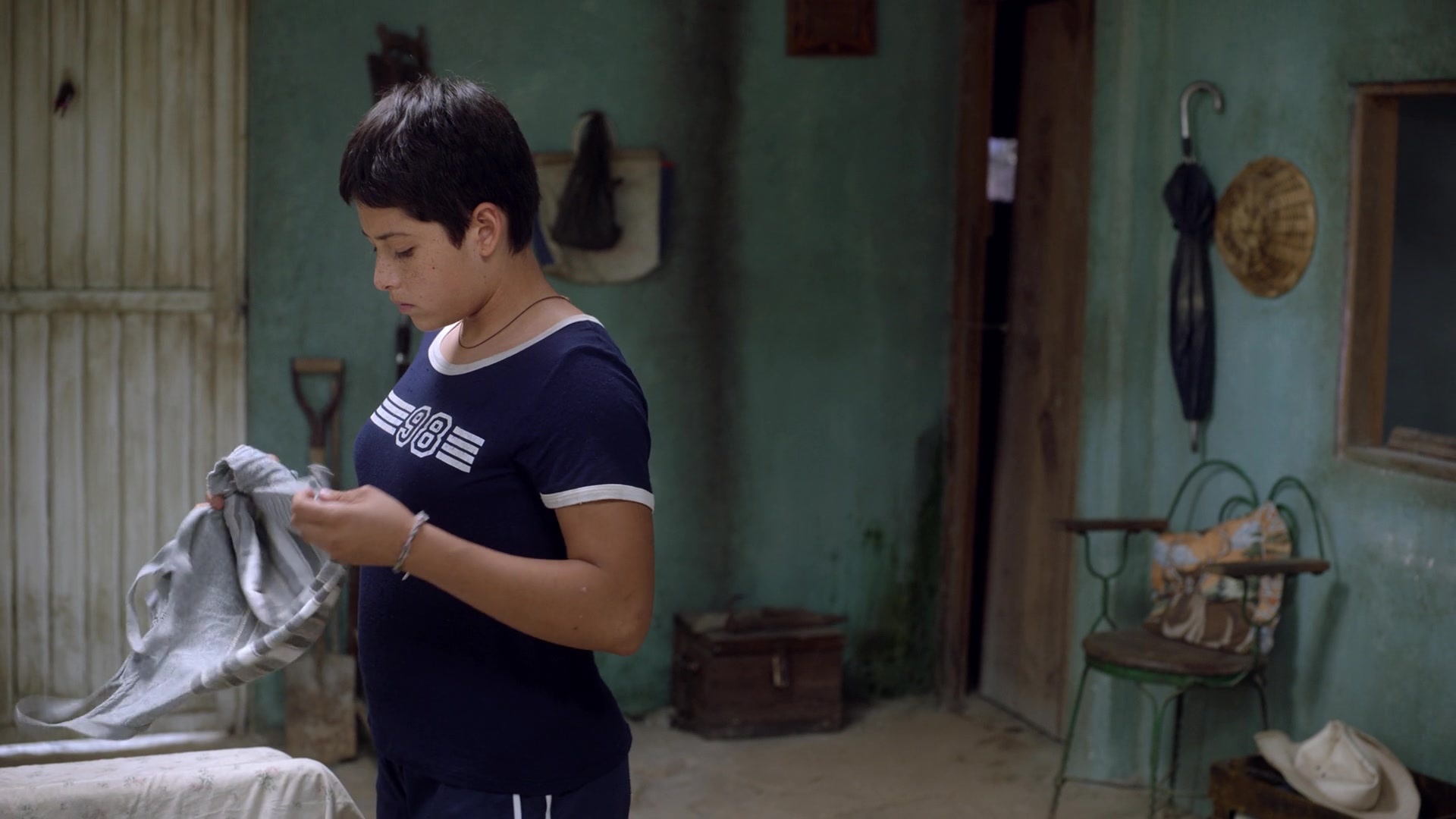 Noche de Fuego (2021), wide, 1.78:1 — film still