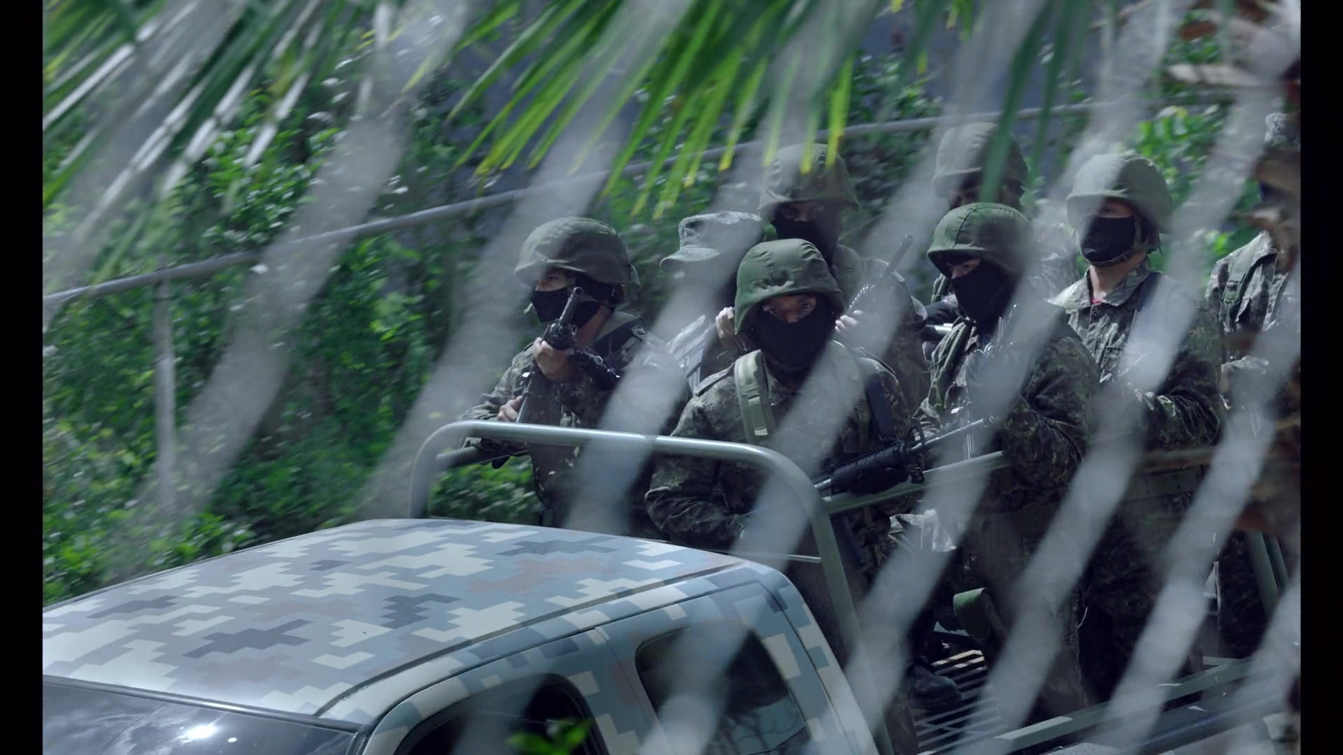 Noche de Fuego (2021), wide, 1.78:1 — film still