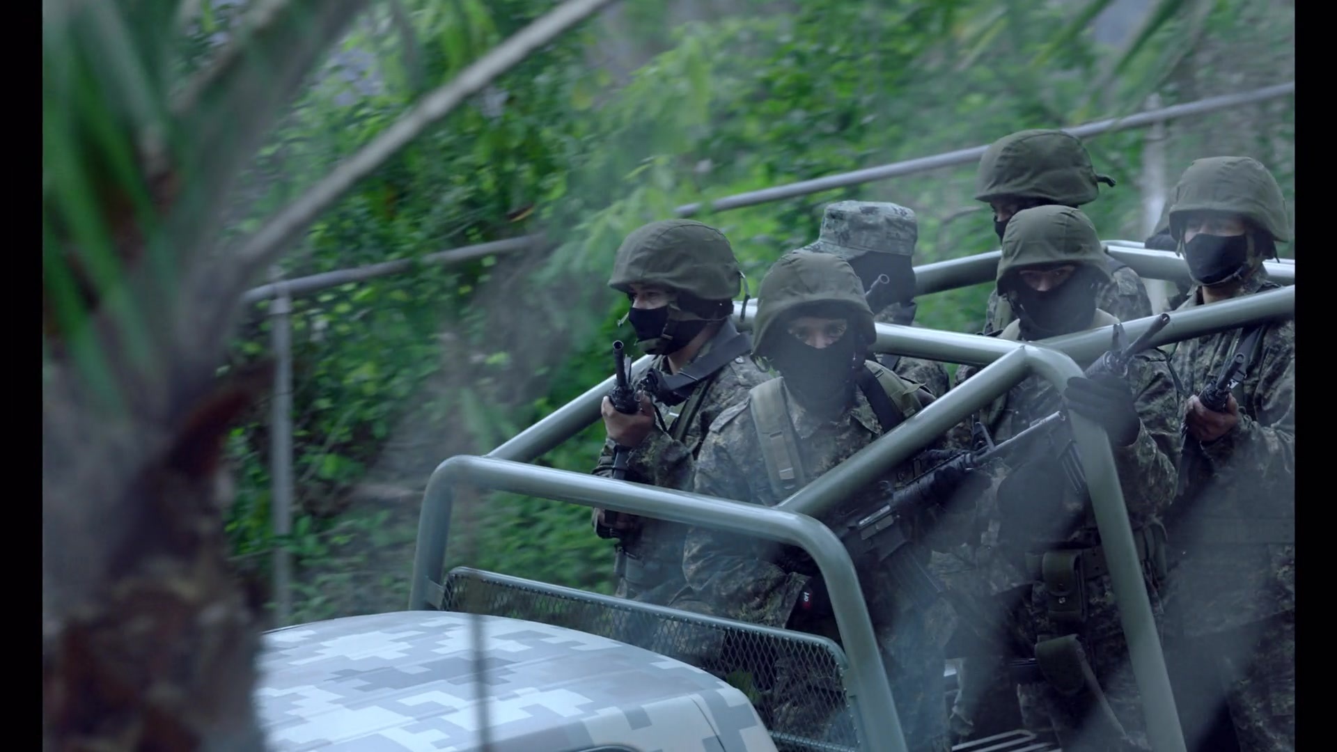 Noche de Fuego (2021), wide, 1.78:1 — film still